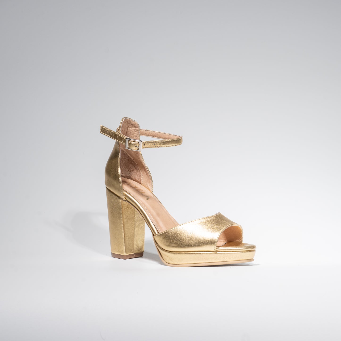 Sandalias María Cuero Dorado - Talla 36