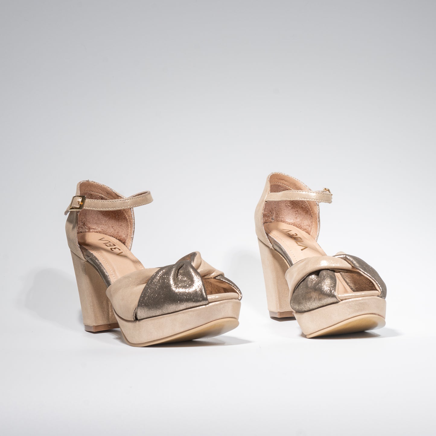 Sandalias Antorcha Dorado - Talla 36