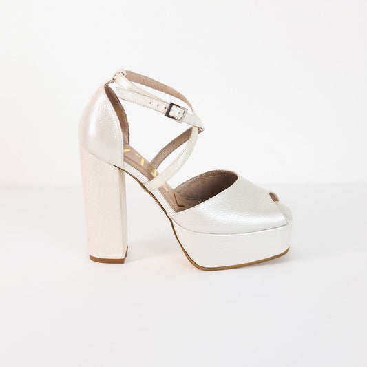 Sandalias Dina Cruzado Cuadrado - Blanco Nacar - Talla 38