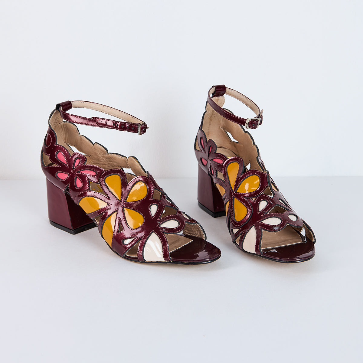 Sandalias Florecientes Vino - Talla 39