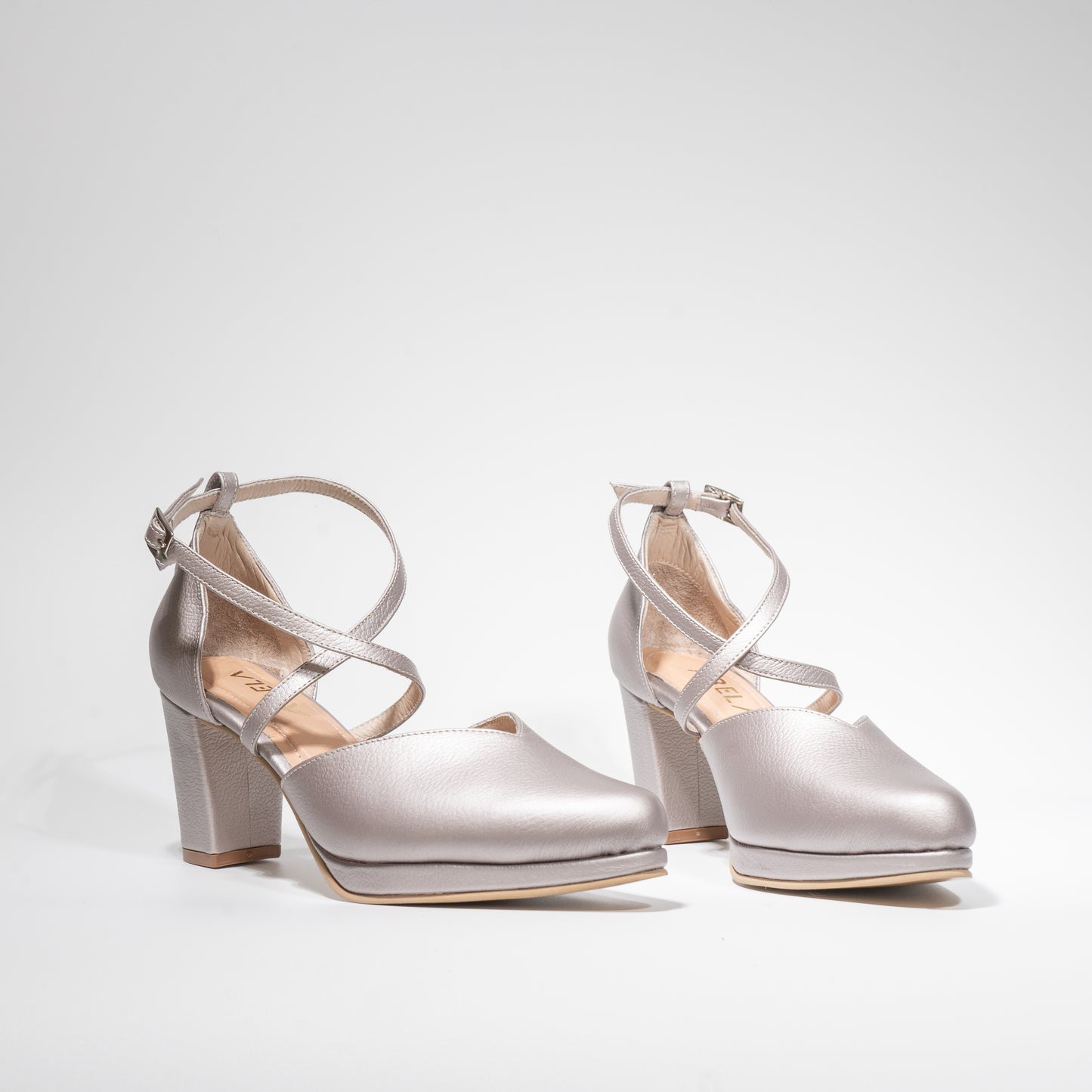 Tacones Dina Cruzado Cuero Mora leche - Talla 37