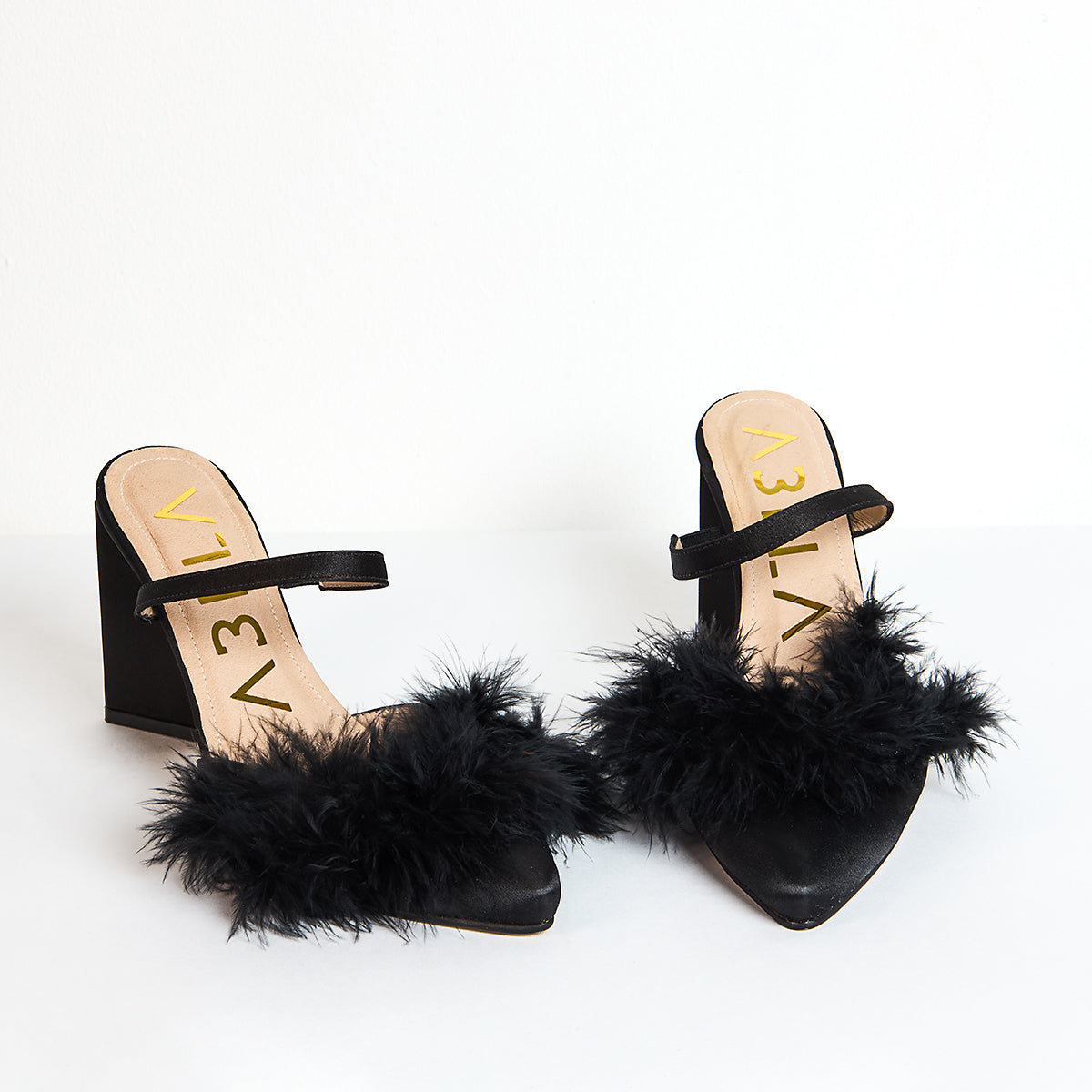 Tacones Plumas Negro - Talla 39